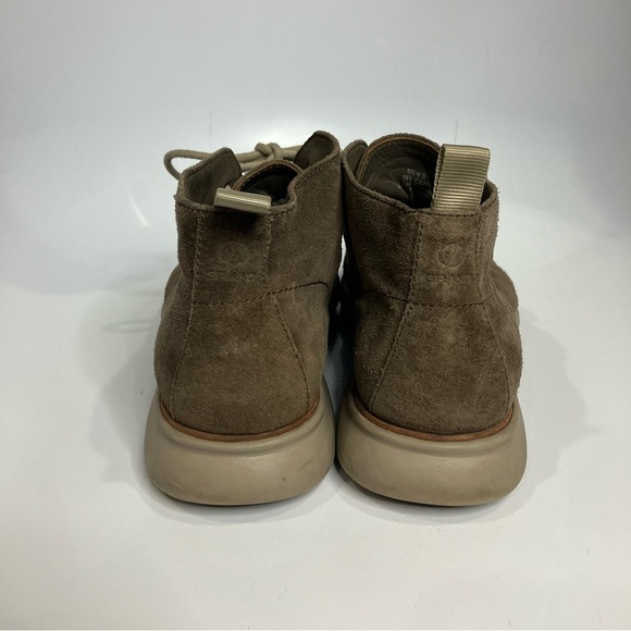 Cole Haan zerogrand‎ suede chukka boots taupe men’s size 10 business casual main image 2